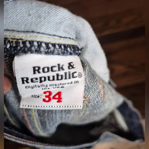 Rock & Republic Faded Blue Denim Jeans - Picture 2 of 15